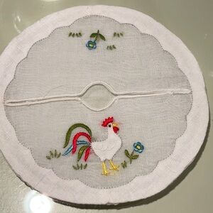 Set of 6 (+2 w/ tiny spot free =8).Beautiful embroidery glass coasters. Antique.